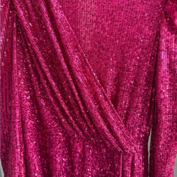 Bianca Mini Dress in Fuchsia
SAYLOR Medium - Picture 6 of 7